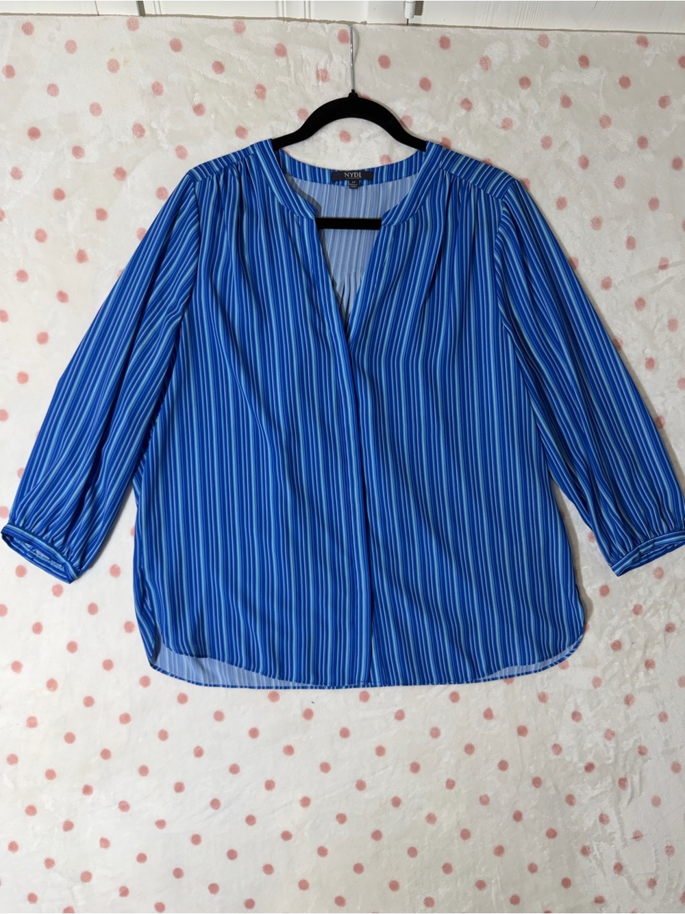 NYDJ Blue Multi-Stripe Split-Neck Button front Blouse NWOT Sz Med office